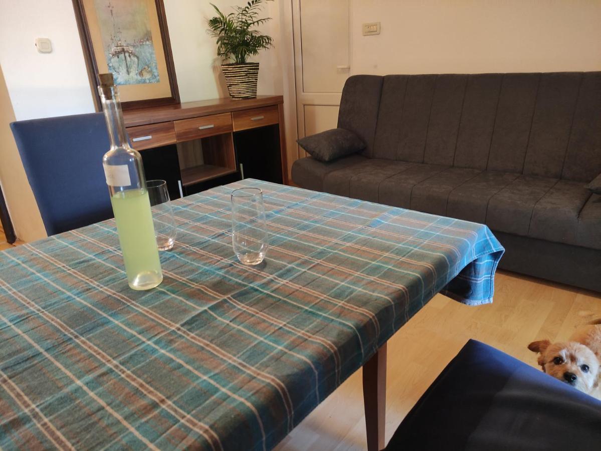 Apartment Valenta ポレッチ エクステリア 写真