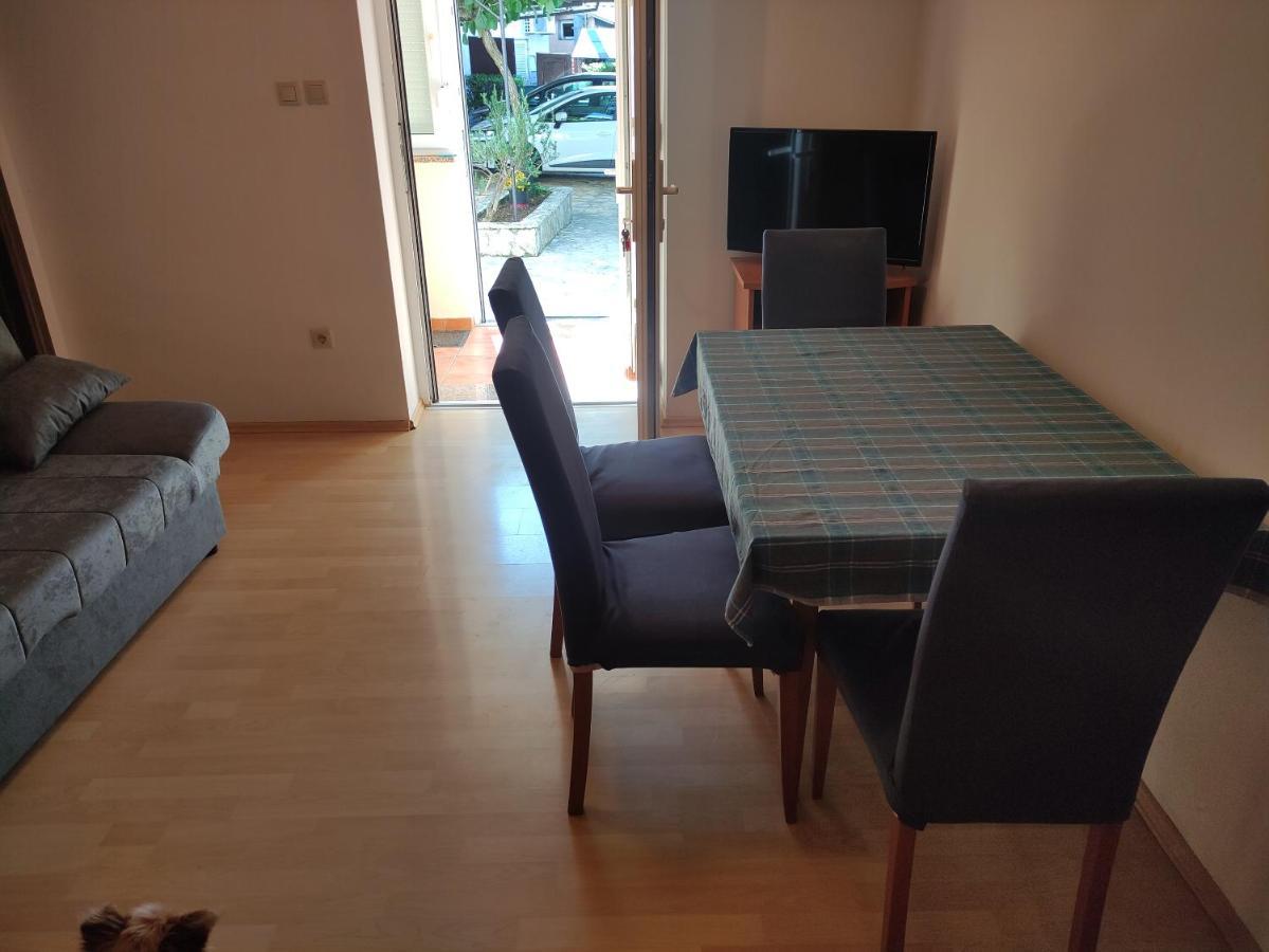 Apartment Valenta ポレッチ エクステリア 写真