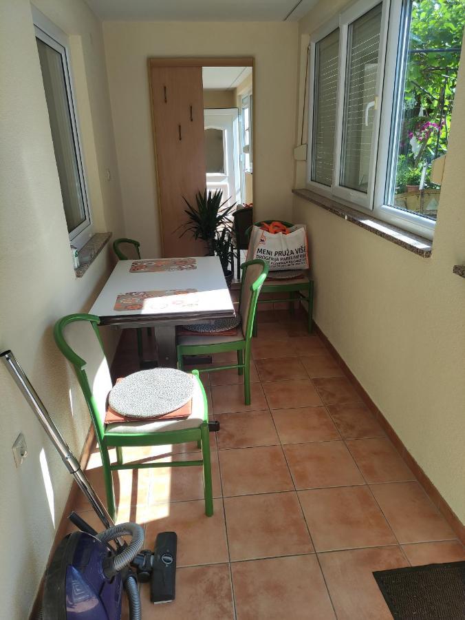 Apartment Valenta ポレッチ エクステリア 写真
